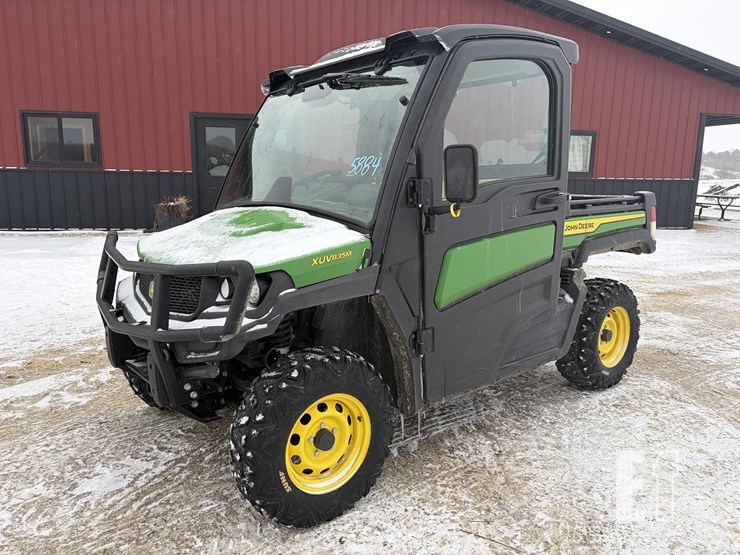 john-deere-gator-xuv-835m-image-1