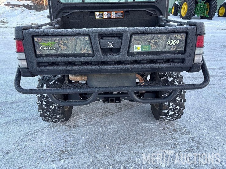 2019-john-deere-gator-image-14