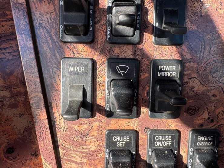 1999-international-60-image-27