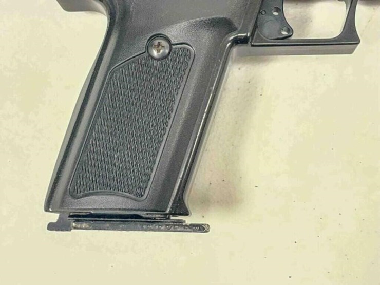 hi-point-pistol-image-11