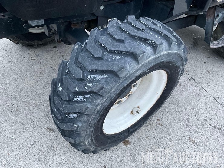 2010-new-holland-boomer-3050-image-22