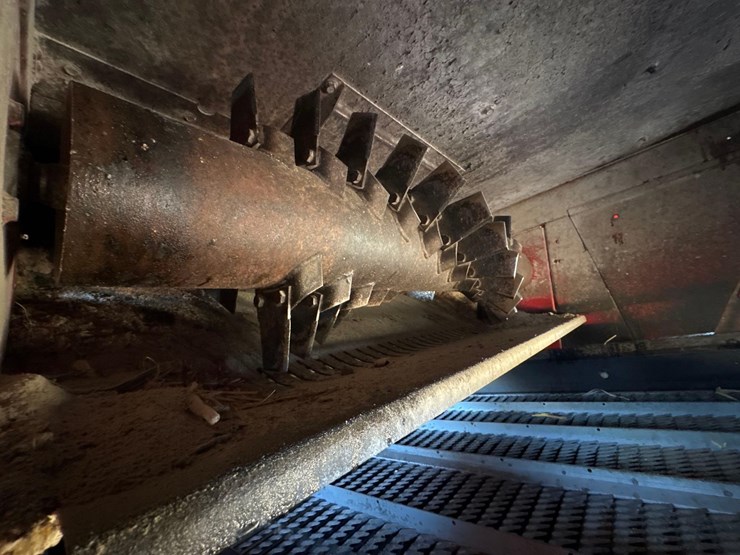 2009-case-ih-2577-image-78