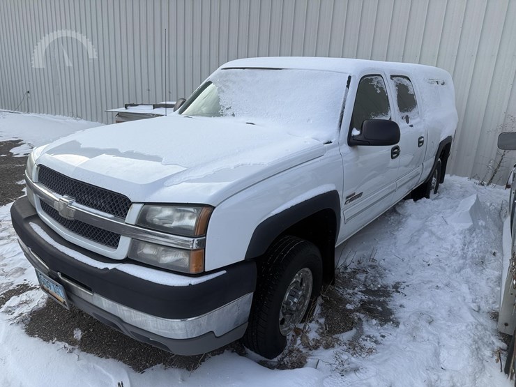 2003-chevrolet-silverado-2500-image-1