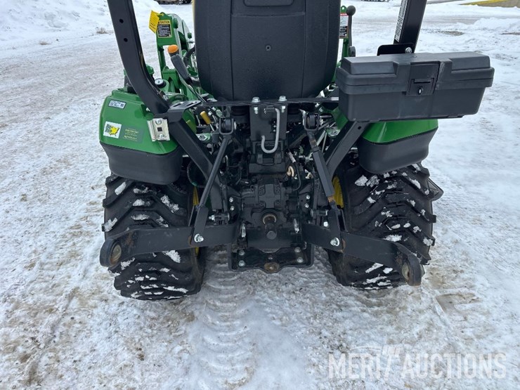 2021-john-deere-1023e-image-19