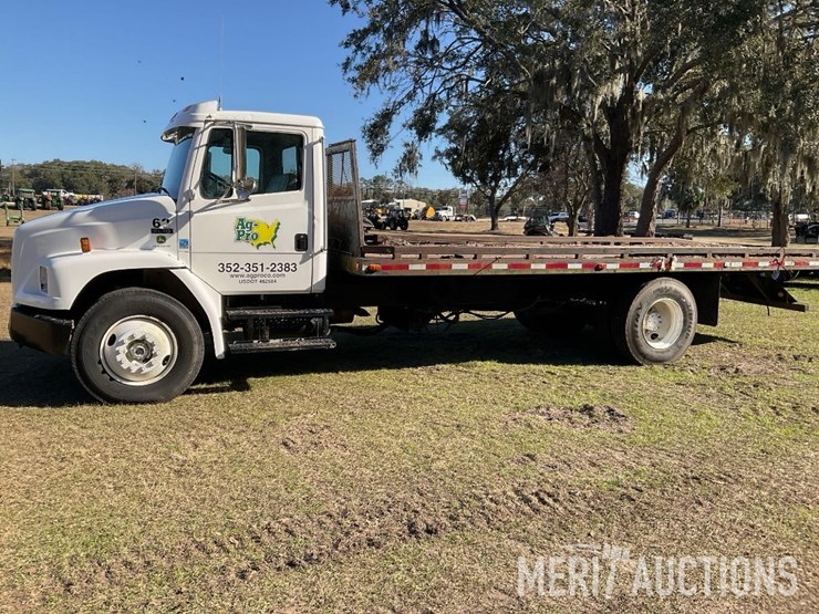 1997-freightliner-fl70-image-2