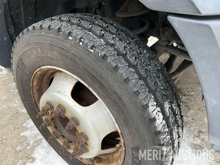 2016-dodge-5500-box-truck-image-31