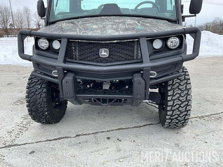 2024-john-deere-gator-image-9