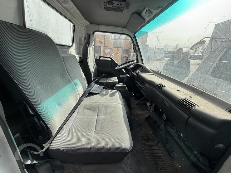 2000-isuzu-npr-image-14