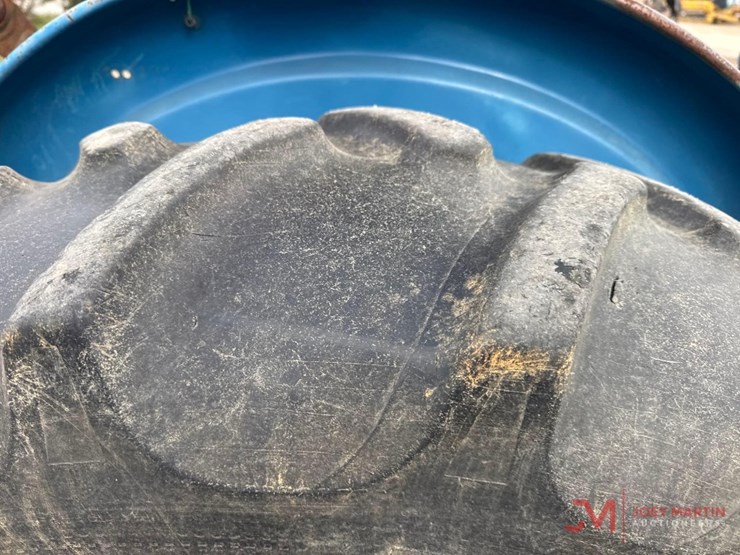 new-holland-3930-image-12