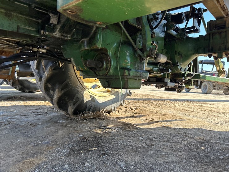 john-deere-2040s-image-9