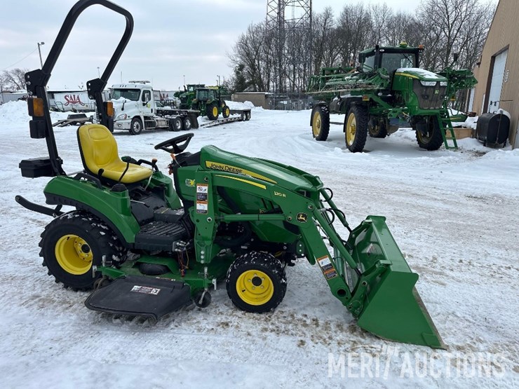 2021-john-deere-1023e-image-6