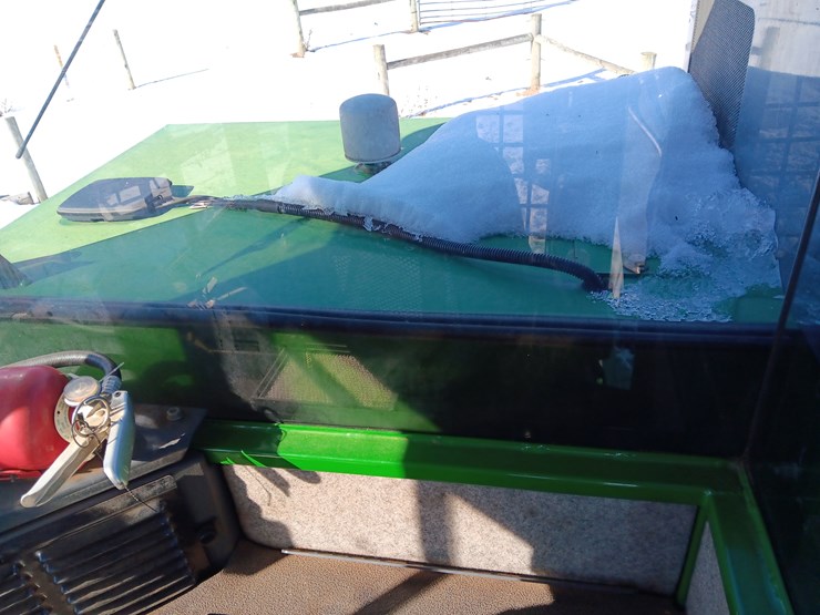 2019-deere-437e-image-32