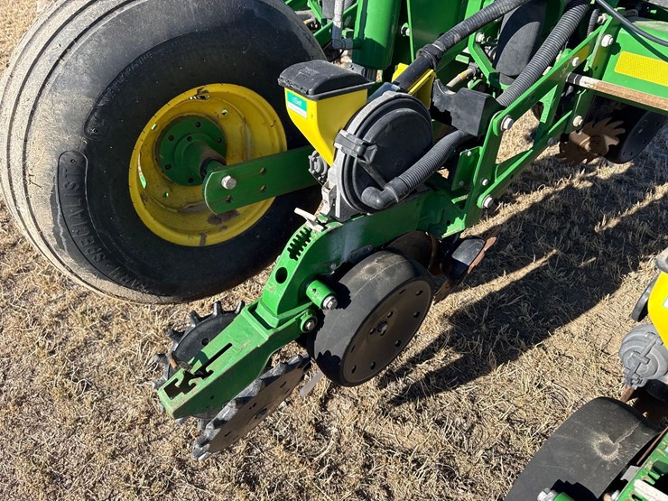 2014-john-deere-1770nt-image-20