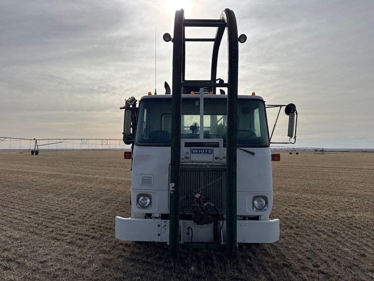 1986-white-140-image-8