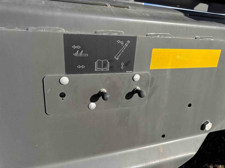 massey-ferguson-2290-image-25