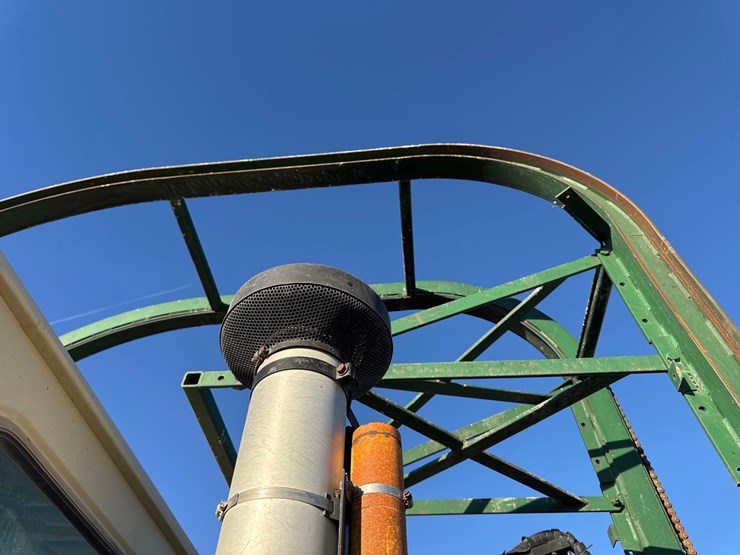 1992-white-gmc-haying-mantis-stacker-truck-image-45