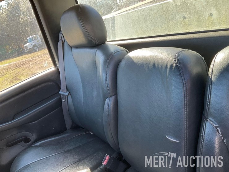 2001-chevrolet-2500-image-30