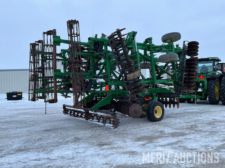 2013-john-deere-2623vt-image-8