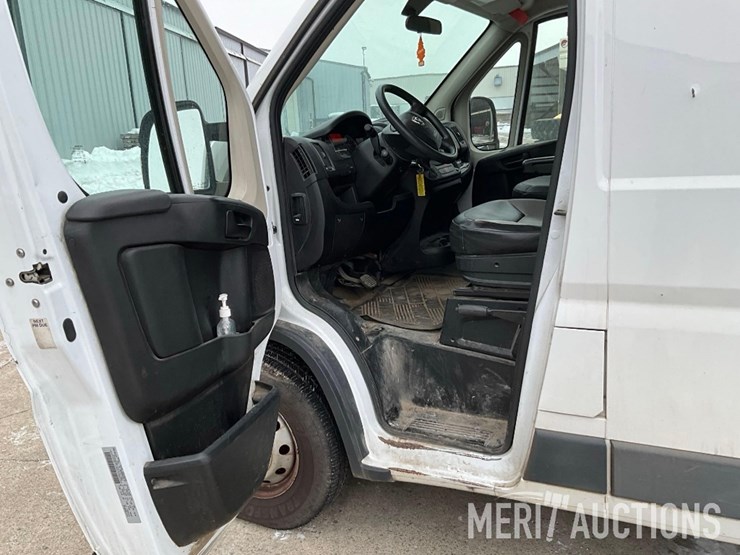 2017-ram-promaster-2500-image-34