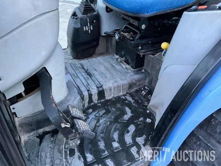 2010-new-holland-boomer-3050-image-29