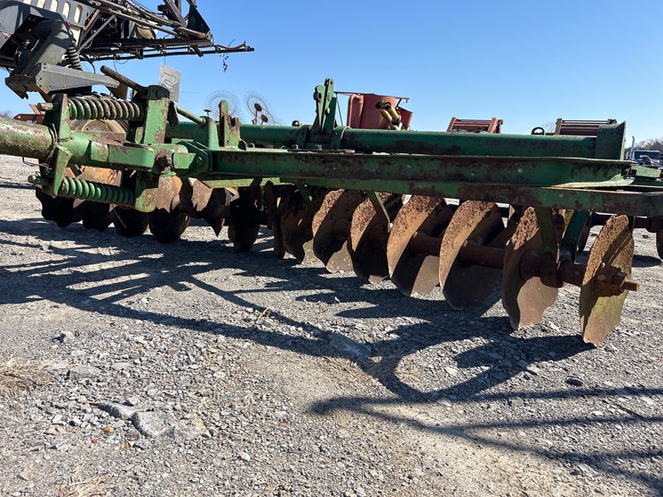 john-deere-10-image-7