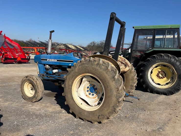 ford-3910-image-2