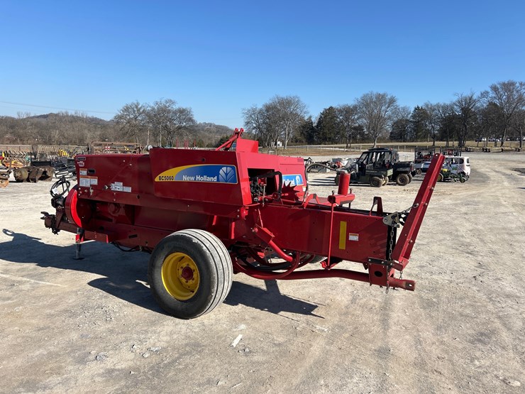 2014-new-holland-bc5060-image-5