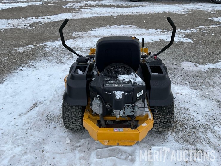 2015-hustler-raptor-zero-turn-image-4