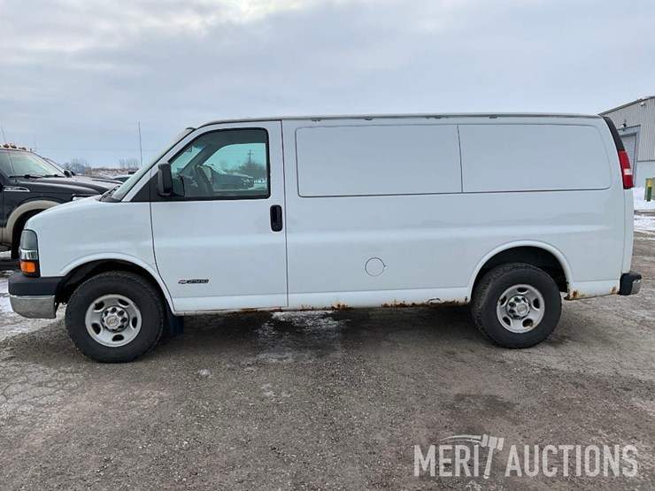 2003-chevrolet-2500-image-2