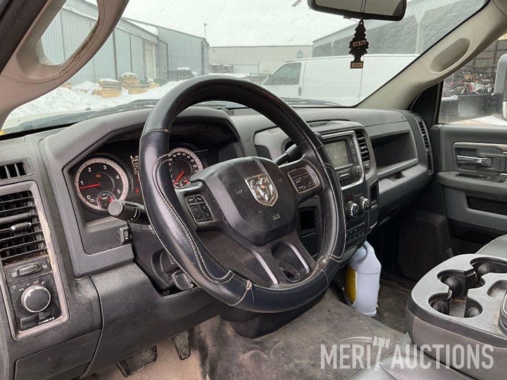 2016-dodge-5500-box-truck-image-42