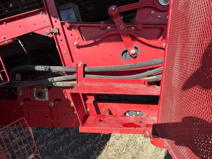 2009-case-ih-2577-image-73