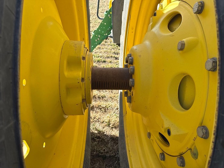 2008-john-deere-8330-image-19