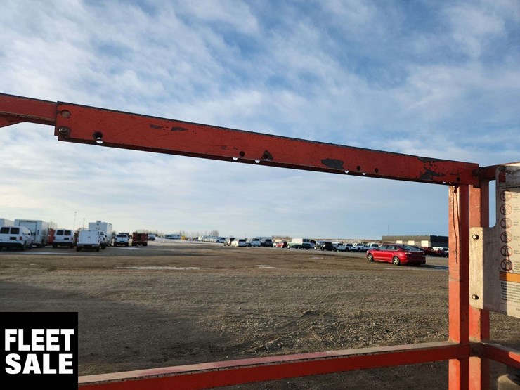 skyjack-sj3220-900-lbs-scissor-lift-image-25