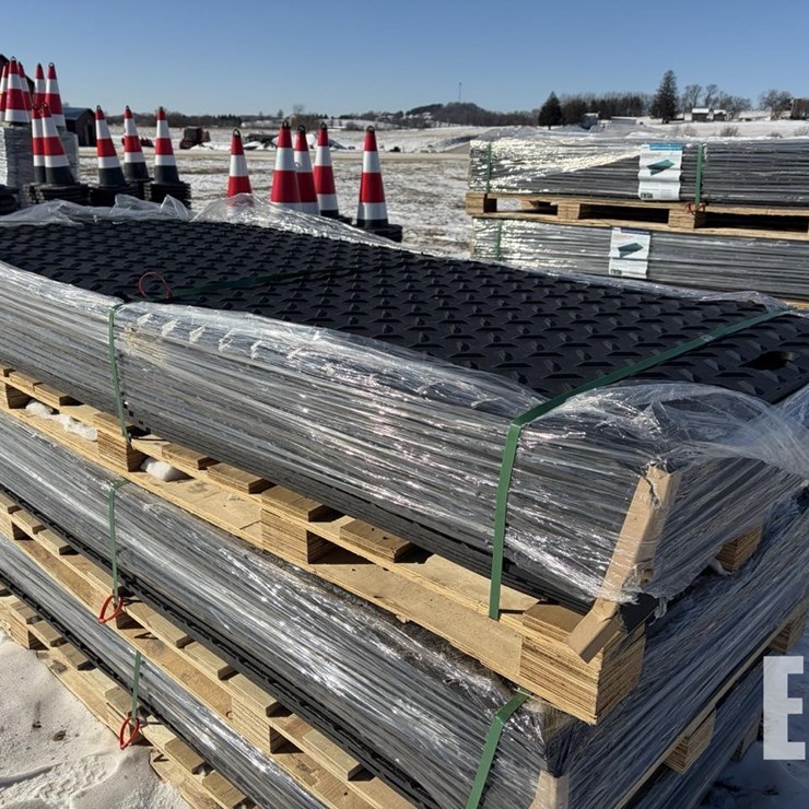 GROUND PROTECTION MATS