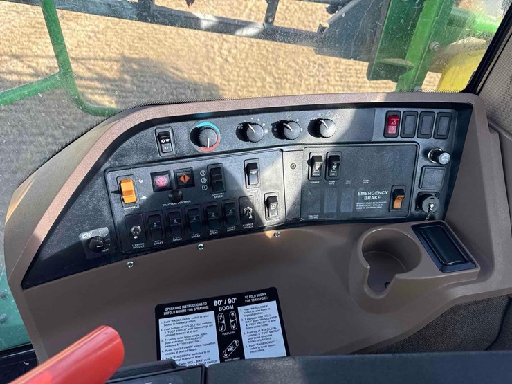 2000-john-deere-4700-image-100