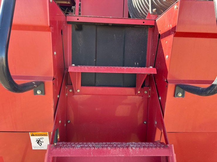 2009-case-ih-2577-image-102