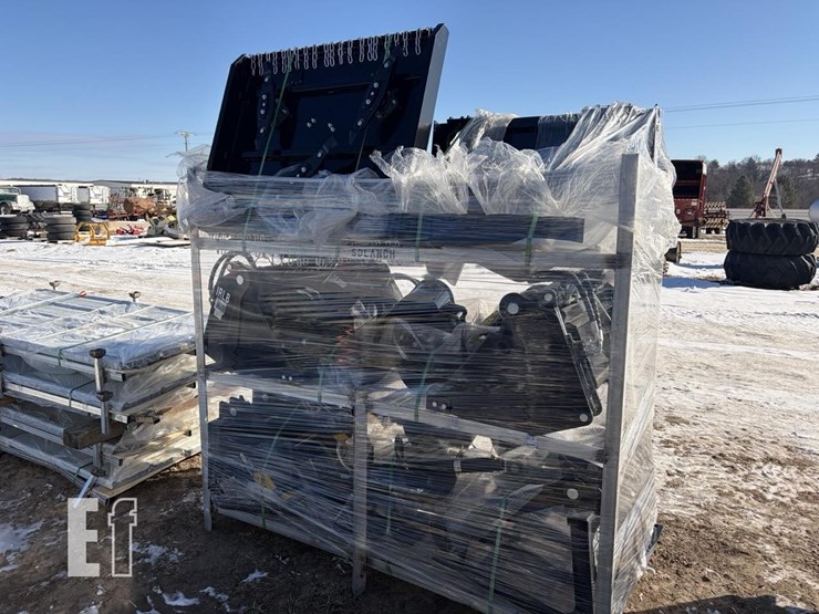 sdlanch-mini-skid-steer-and-excevator-attachments-image-2