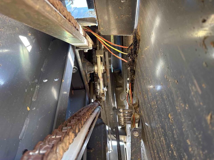 massey-ferguson-2290-image-97