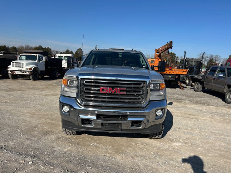2015-gmc-2500-image-5