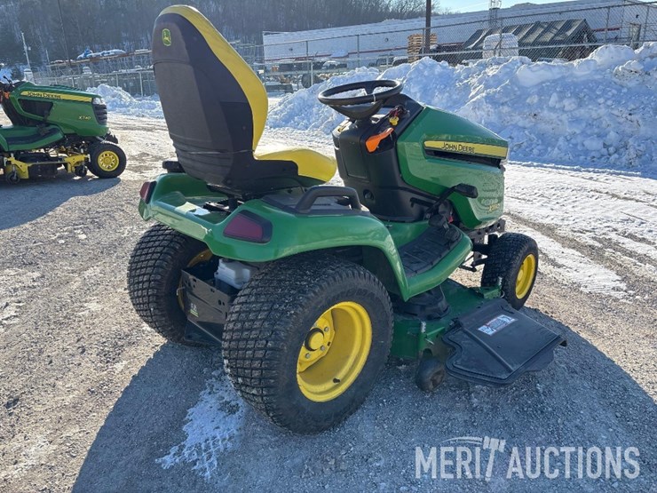 2023-john-deere-x590-image-4