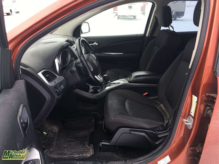 2012-dodge-journey-image-14