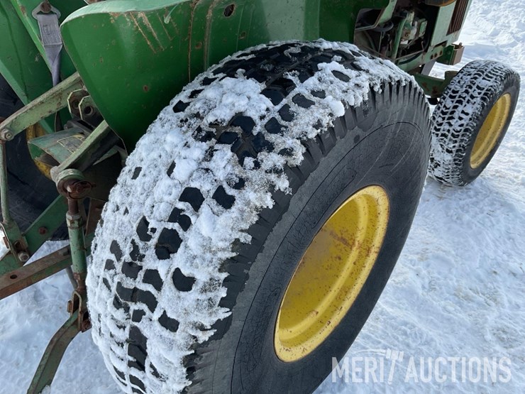 1984-john-deere-750-image-17