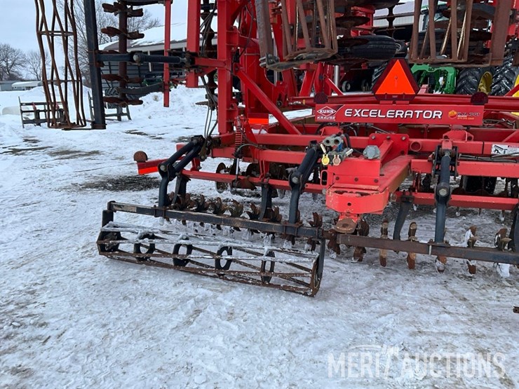2013-kuhn-krause-80-40-vertical-tillage-tool-image-27