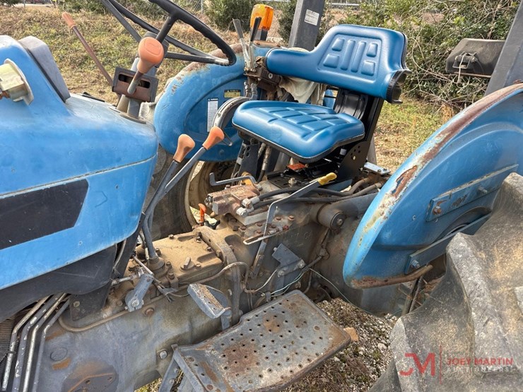 new-holland-3930-image-14