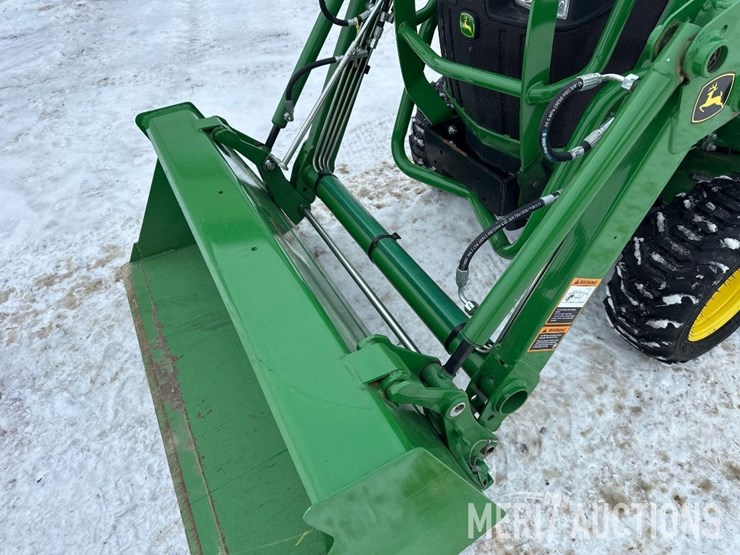 2021-john-deere-1023e-image-9