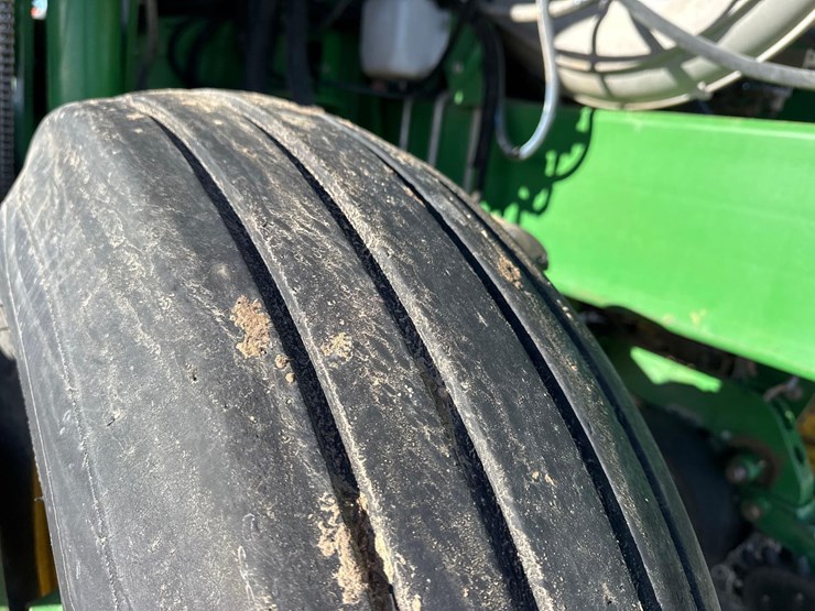 2014-john-deere-1770nt-image-40