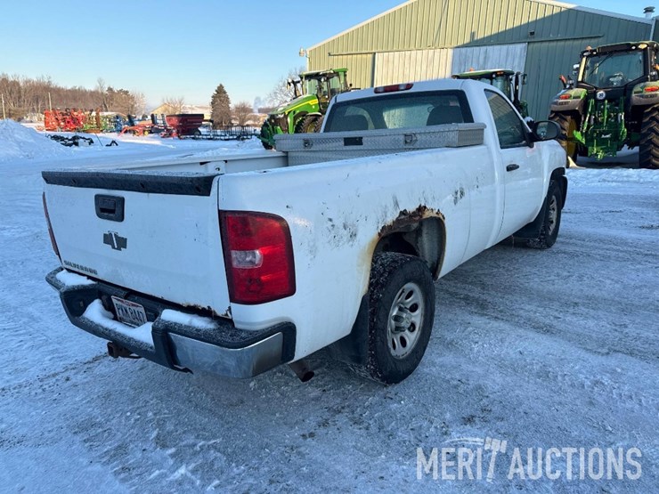 2011-chevrolet-silverado-1500-image-5