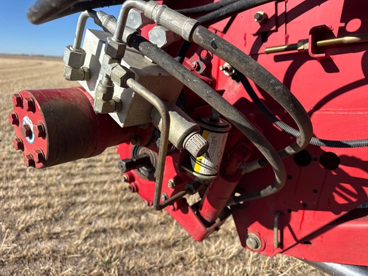 2009-case-ih-2577-image-11