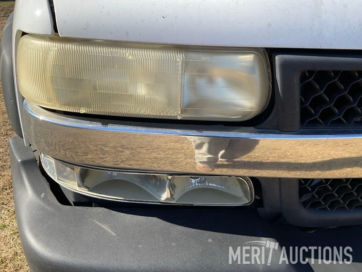 2001-chevrolet-2500-image-15