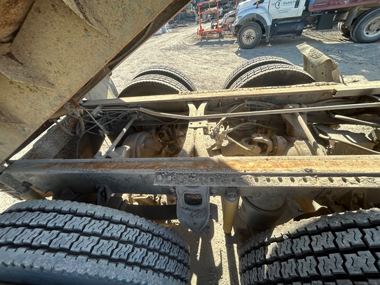 1994-international-9400-image-79